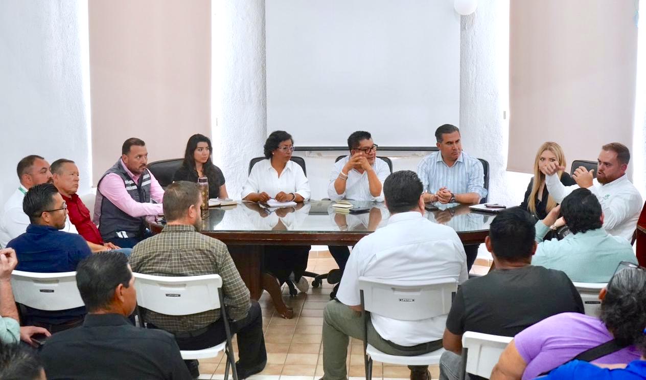 Continúa el diálogo para mejorar servicios básicos en la colonia Fundadores de Cabo San Lucas