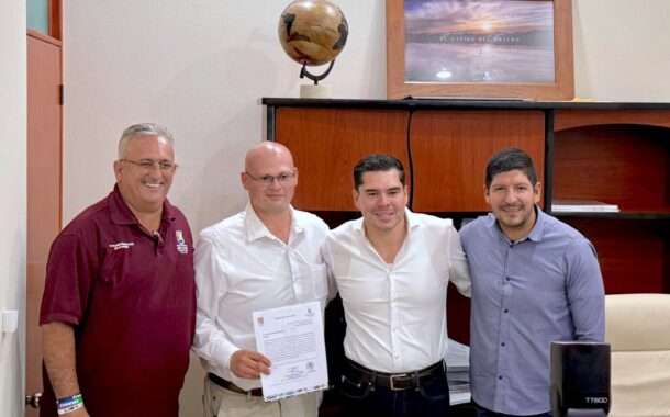 Entrega Jefe de Gabinete de Los Cabos nombramiento a nuevo encargado de despacho de Oficialía Mayor