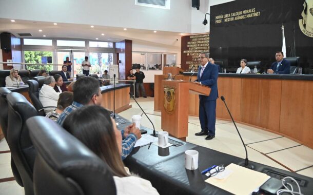 Rinde Congreso homenaje a maestras y maestros de BCS