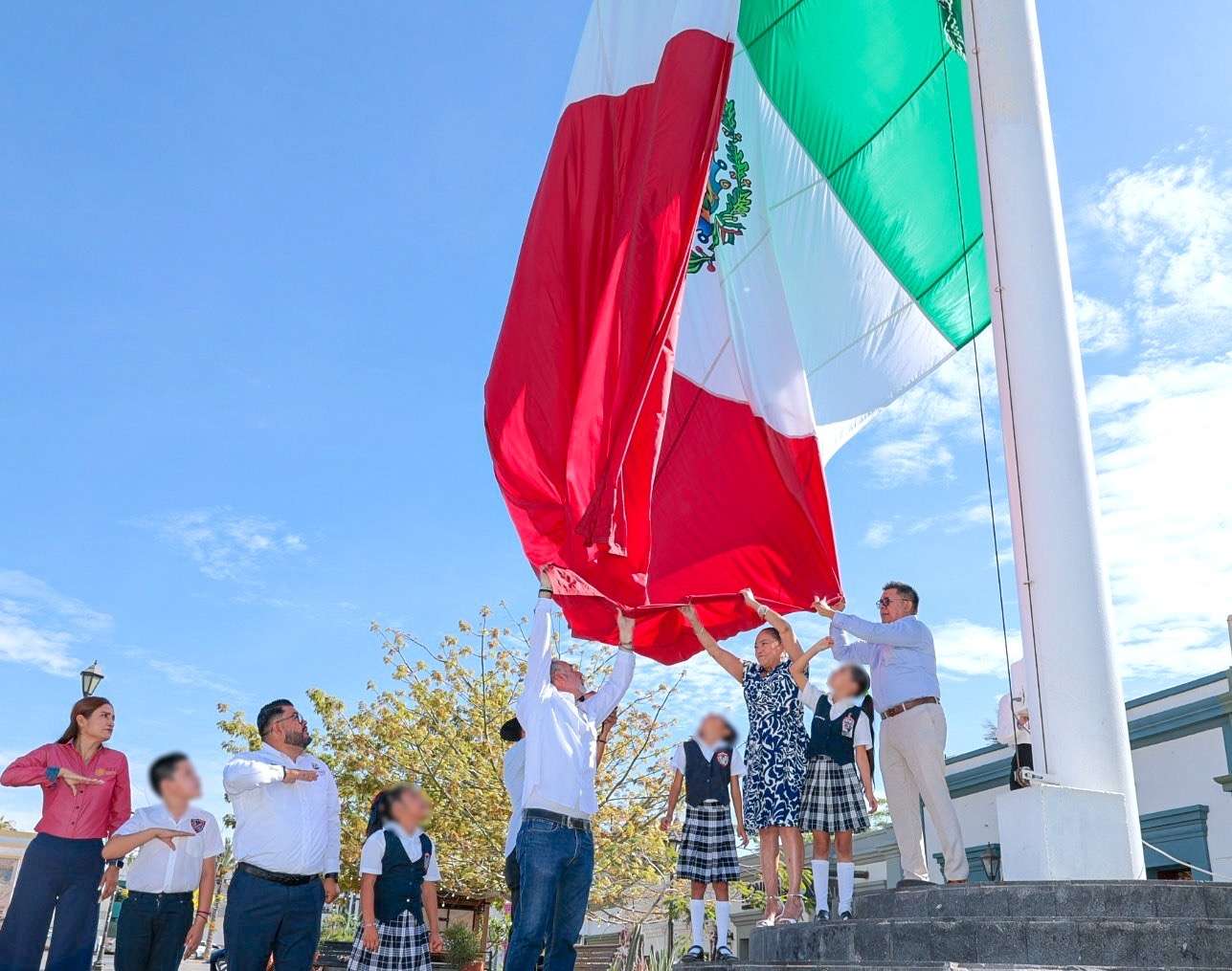 Avanza Los Cabos con primera entrega de 700 viviendas y obras de alto impacto social