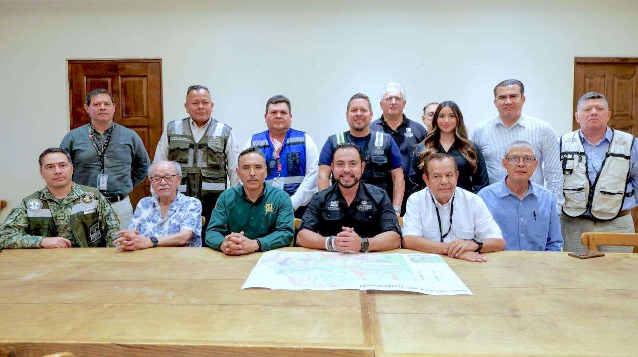 Transformando Los Cabos con planeación: presidente Christian Agúndez revisa con autoridades la ruta del nuevo hospital del IMSS
