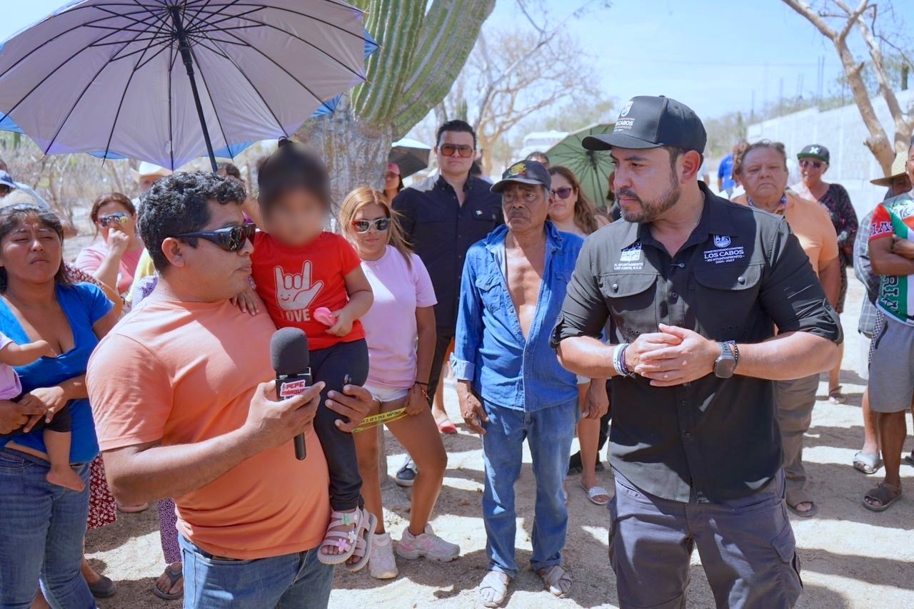Recorre Christian Agúndez colonia Fundadores; da seguimiento a gestión de servicios básicos