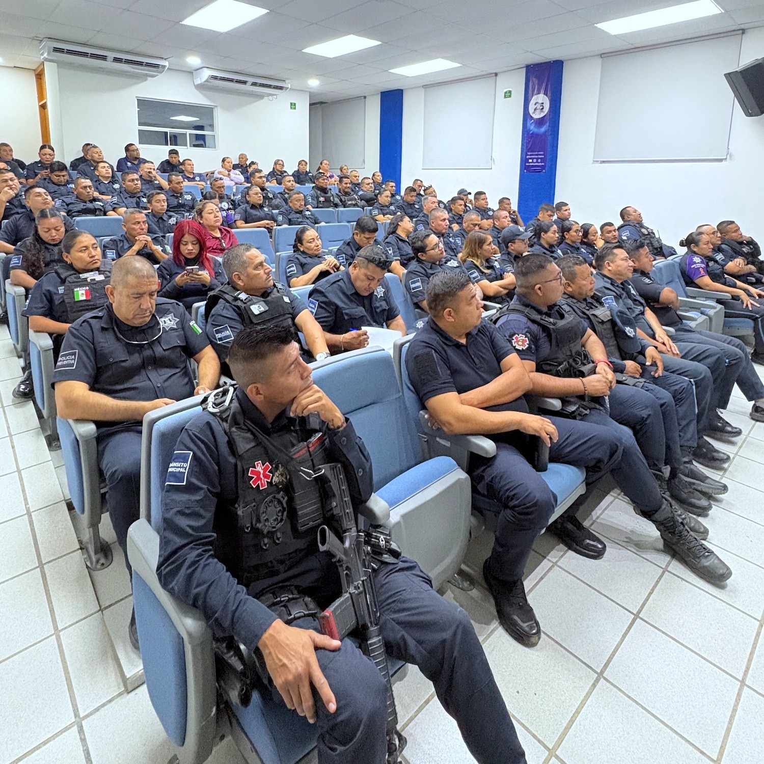 Capacitan a personal de Seguridad Pública de Los Cabos en relaciones laborales con perspectiva de género