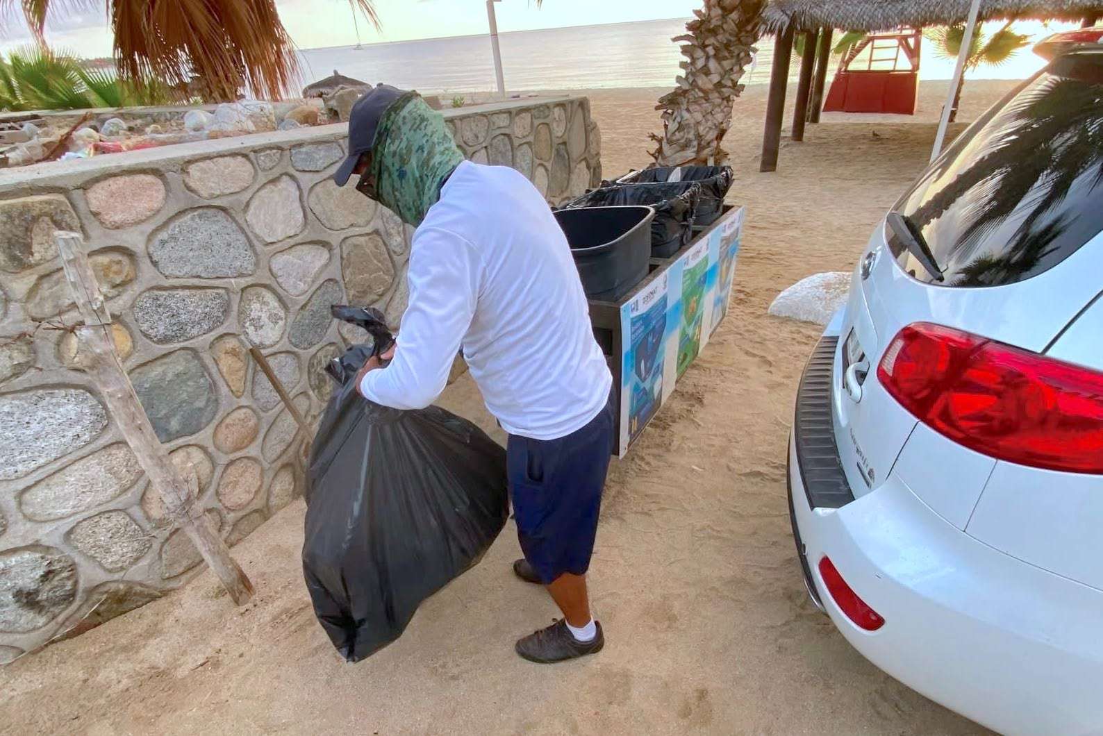 Realiza Zofemat Los Cabos jornadas de limpieza en playas de la zona norte